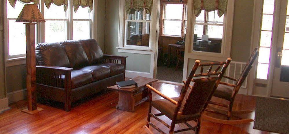 Mountaintop Lodge At Lake Naomi Pocono Pines Esterno foto