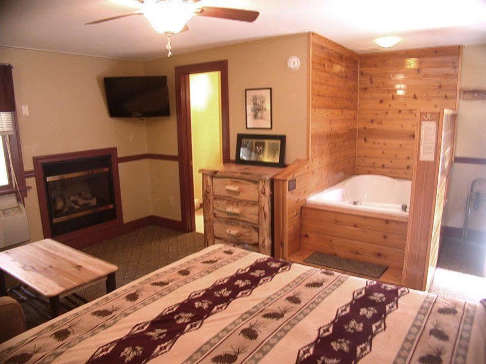 Mountaintop Lodge At Lake Naomi Pocono Pines Esterno foto