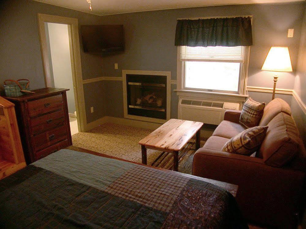 Mountaintop Lodge At Lake Naomi Pocono Pines Esterno foto