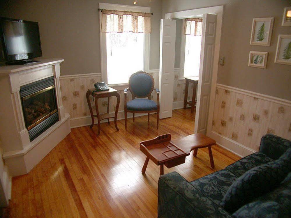 Mountaintop Lodge At Lake Naomi Pocono Pines Esterno foto