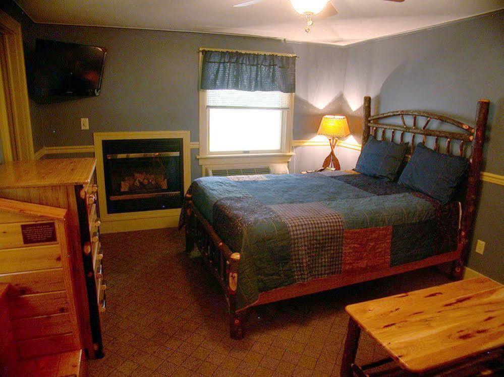Mountaintop Lodge At Lake Naomi Pocono Pines Esterno foto